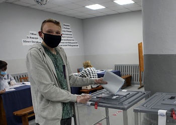Галичанин Матвей Кастов встретил свое совершеннолетие на избирательном участке.