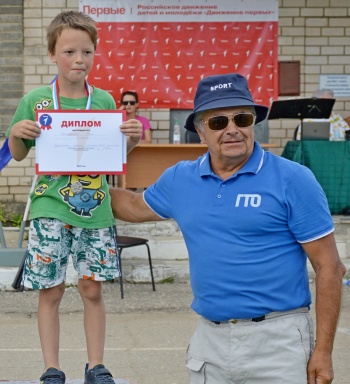 В Галиче члены семей - контрактников занимаются спортом