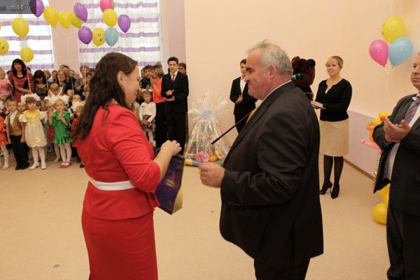 Губернатор Сергей Ситников лично приехал на открытие нового детского сада в Галиче