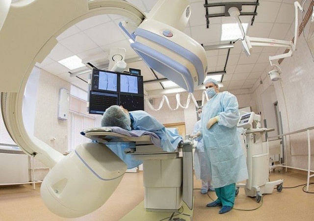  Высокотехнологичные медицинские операции в региональном сосудистом центре спасли жизнь более 1300 человек