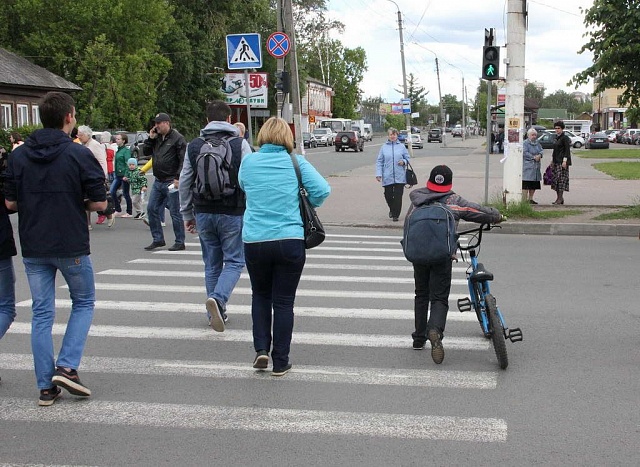 Сергей Ситников потребовал усилить меры обеспечения безопасности детей на дорогах области