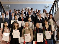 20 молодых талантов получили премии Костромской области
