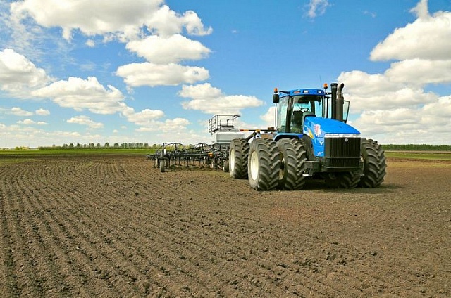 К началу весенних полевых работ сельхозпредприятия области приобрели ещё 40 единиц оборудования и техники