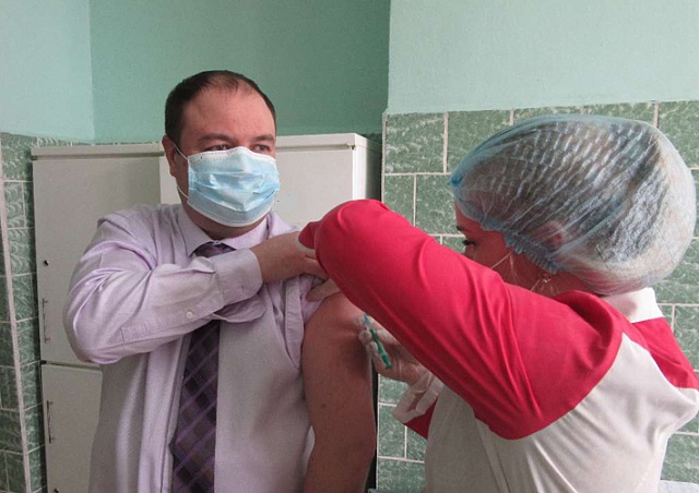 Глава Галича Алексей Карамышев: «Сделал прививку, чтобы общаться с людьми, не подвергая их опасности»