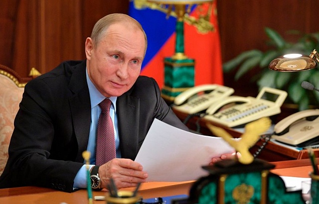 Владимир Путин поздравил жителей Костромской области с Днём защитника Отечества