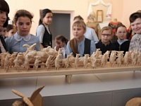 Выставка Высшей школы народных искусств (Санкт-Петербург) 