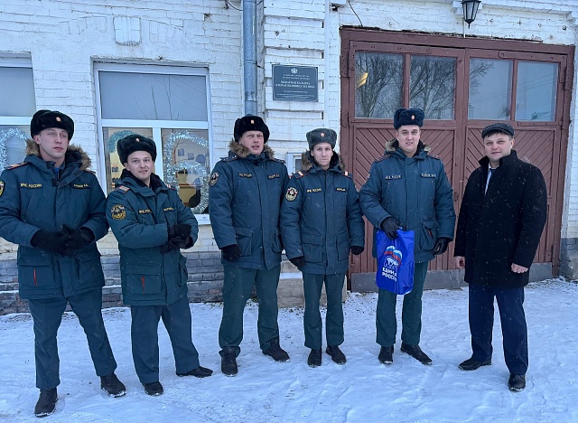 Личный контроль: Александр Плюснин проверил готовность Галичской больницы и пожарной части к новогодним праздникам