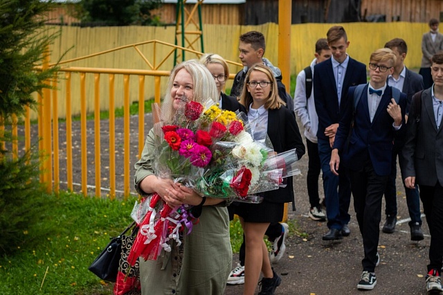 В народную программу «Единой России» жители города Галича Костромской области вносят предложения, касающиеся сферы образования