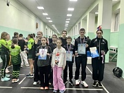 Бегуны на манеже в Караваеве