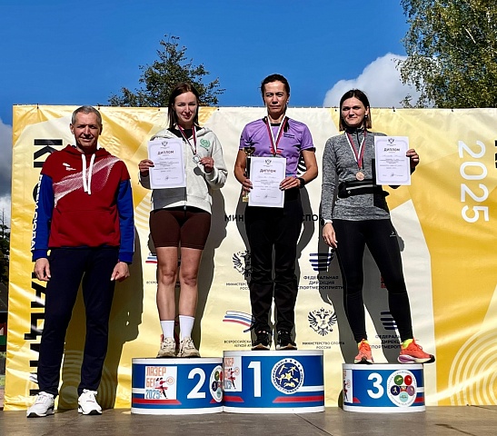 По беговым дорожкам -  к победам и здоровью